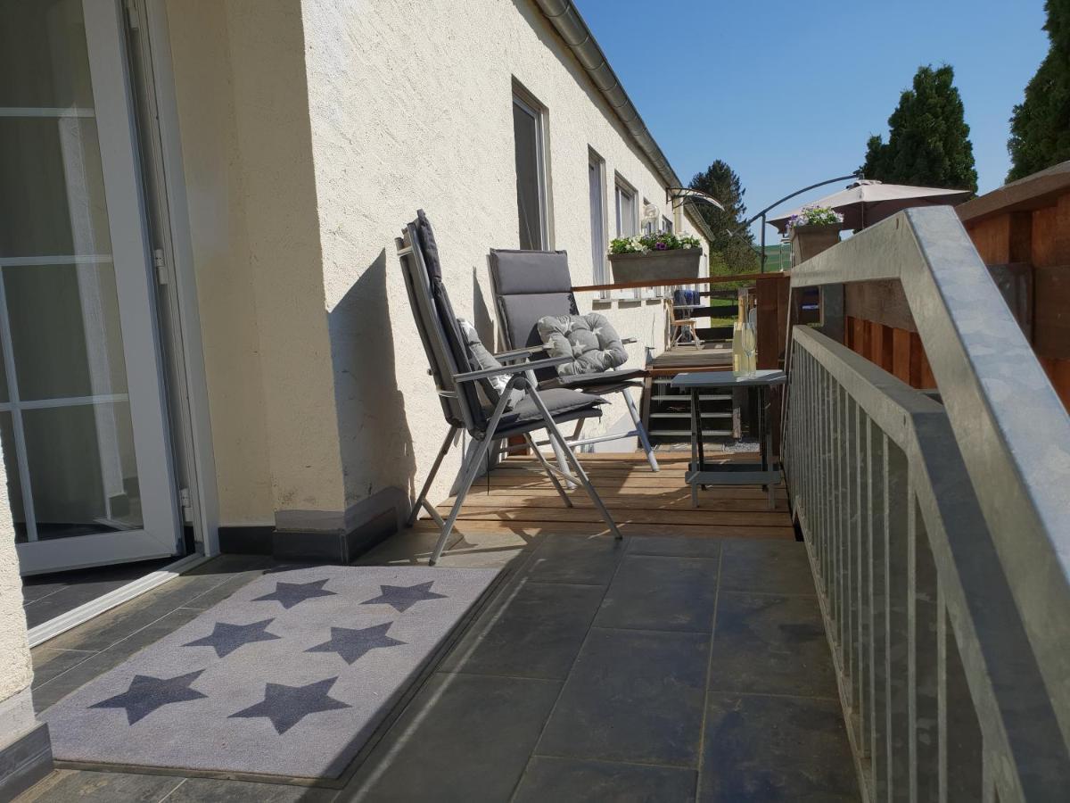 Moderne Ferienwohnung Black Beauty Auf Idyllischem Reiterhof Naehe Burg Eltz Münstermaifeld エクステリア 写真
